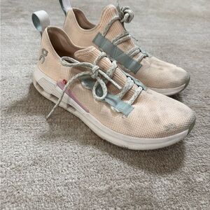 On Running Women's Lightweight Knit Sneakers in Beige with Mint Trim.